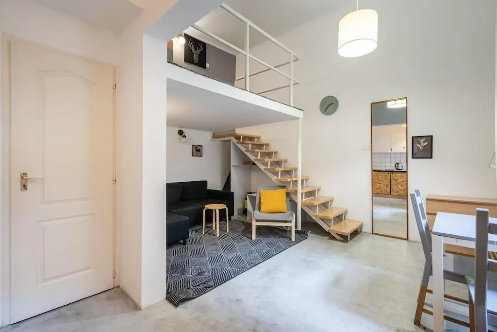 Stylish Studio In The City Center location